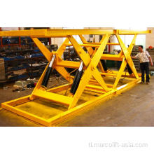 Scissor lifting extended table.